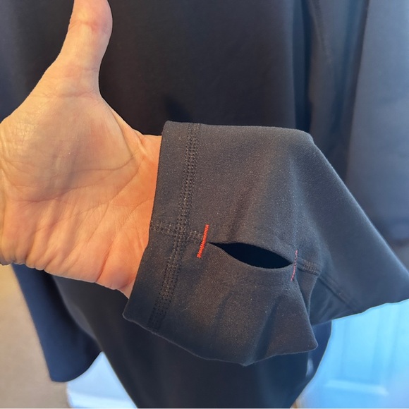 Peloton 1/4 Zip Performance Pullover - Picture 10 of 11